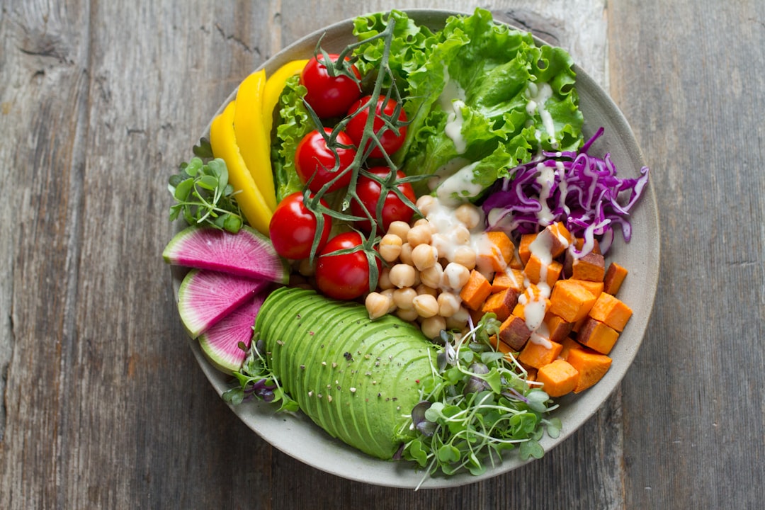 Natural Foods That Reduce Abdominal Bloating and Gas (Evidence-Based)